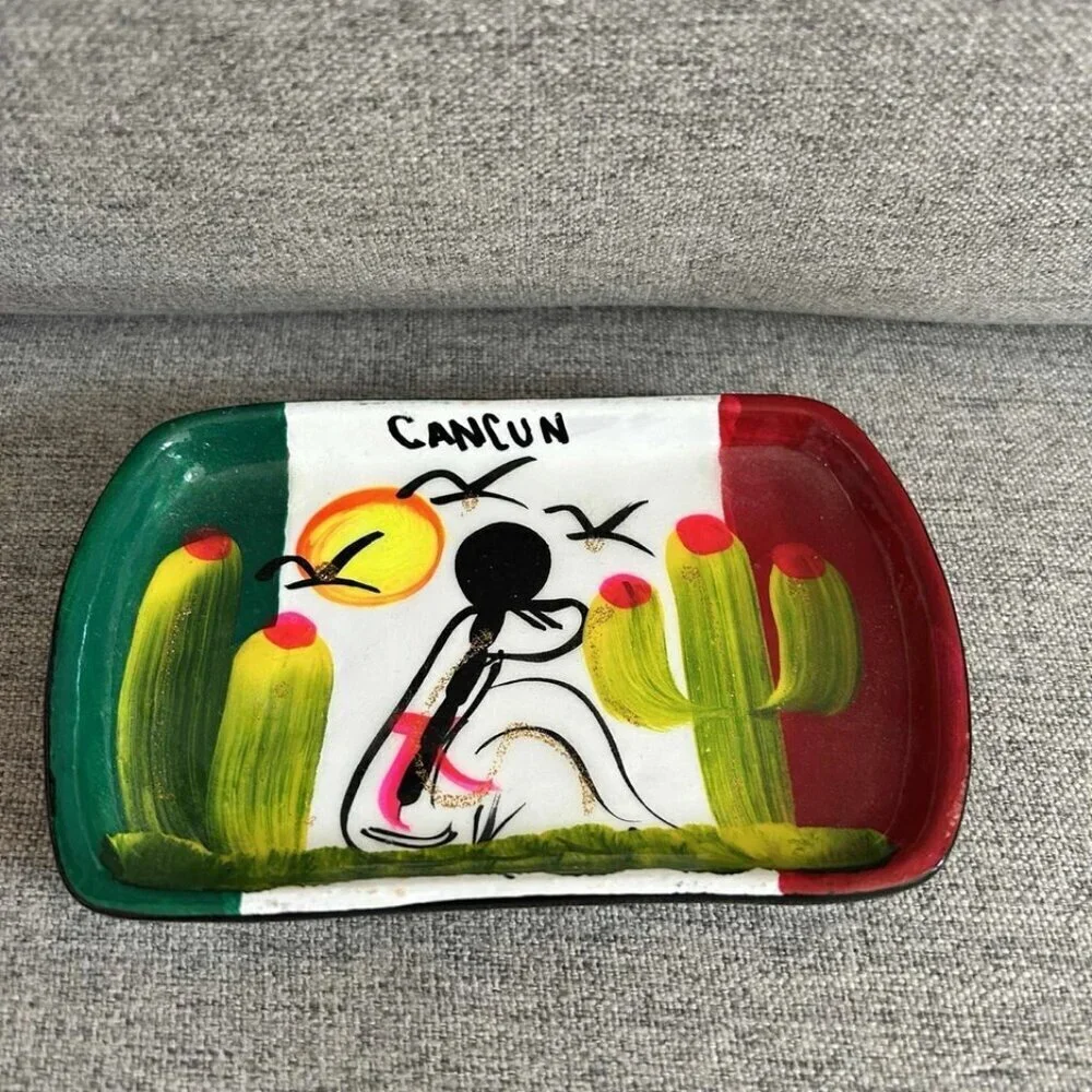 Cancun Mexico Handcrafted Folk Art 3pc Salt & Pepper Shaker Set + Tray
